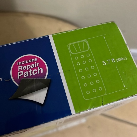 Adult Green 18 Pocket Fashion Pool Lounge 74in  NIB - Picture 4 of 7